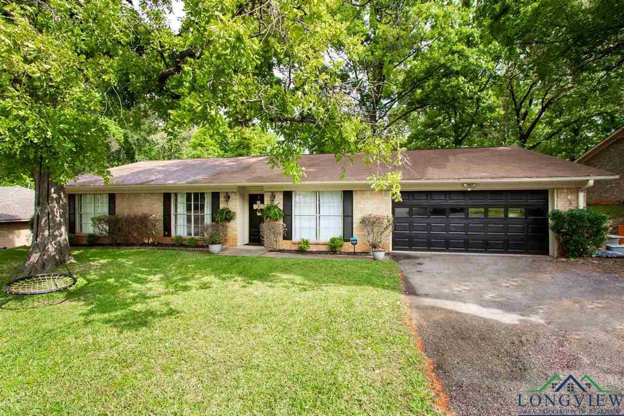 Property Photo:  1423 Blueridge Pkwy  TX 75605 