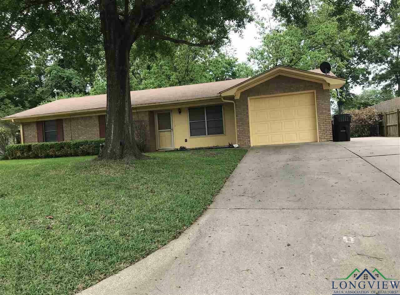 504 Deerwood Dr.  Longview TX 75604 photo