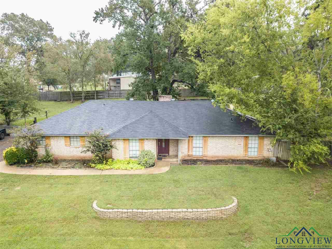 195 Lyndall  Gladewater TX 75647 photo