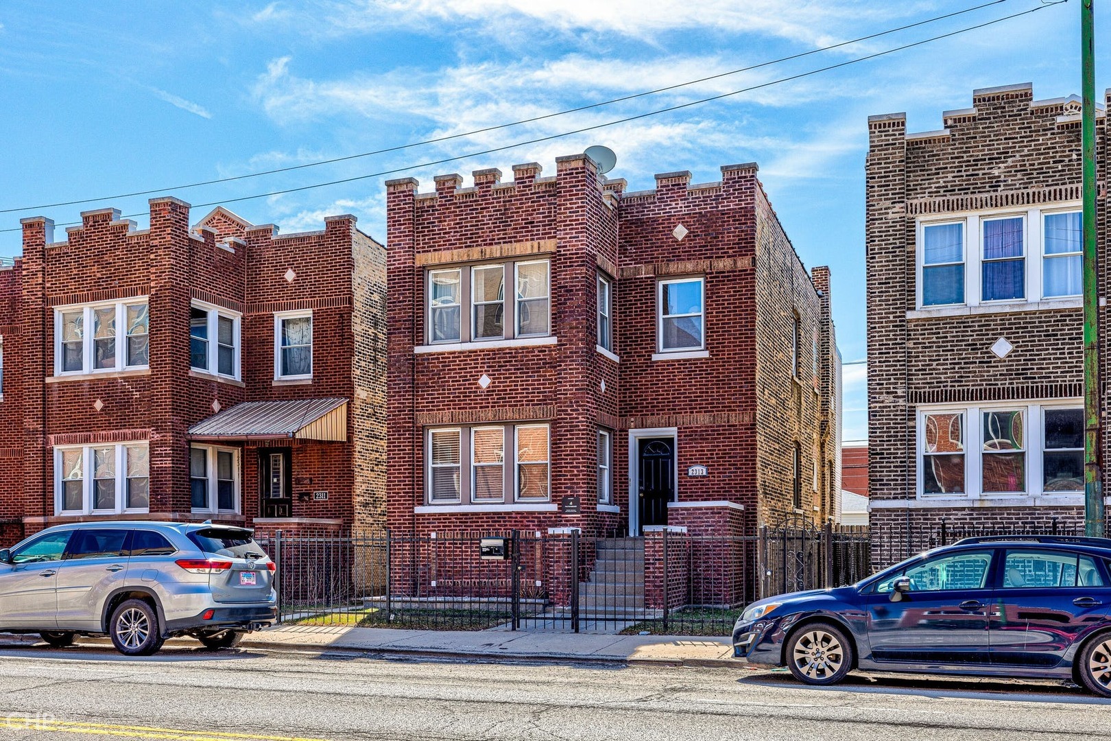 Property Photo: 2313 W Diversey Avenue IL 60647