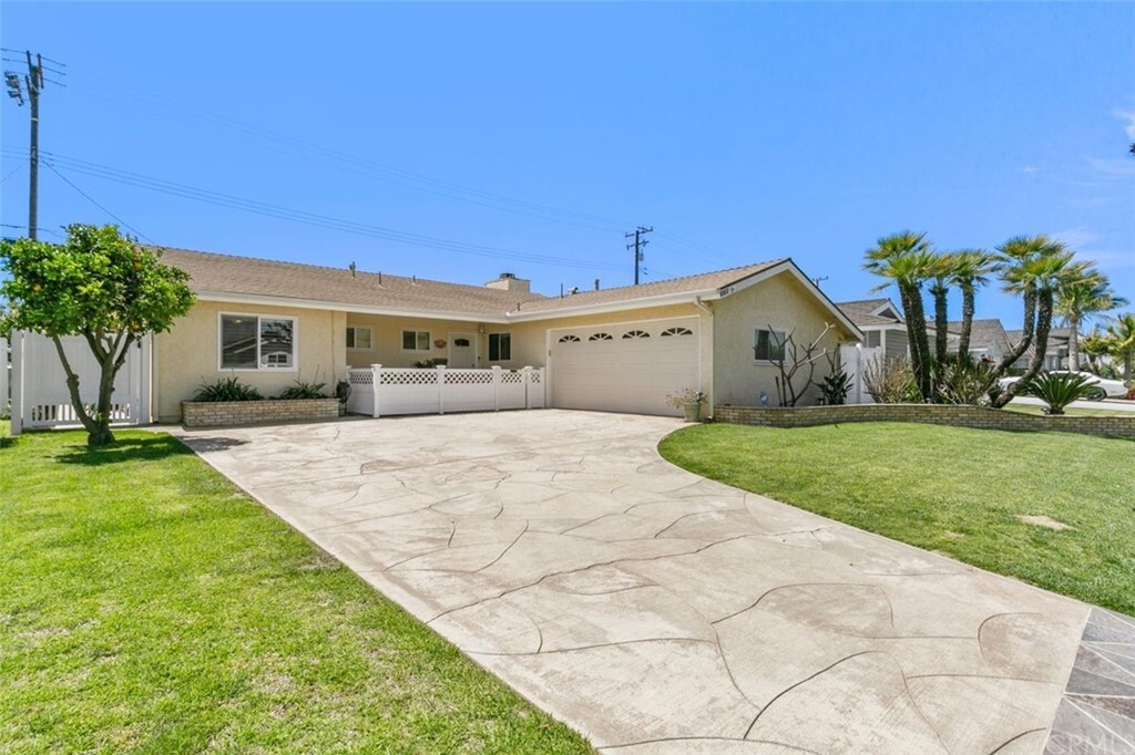 Property Photo: 6932 Marilyn Drive CA 92647