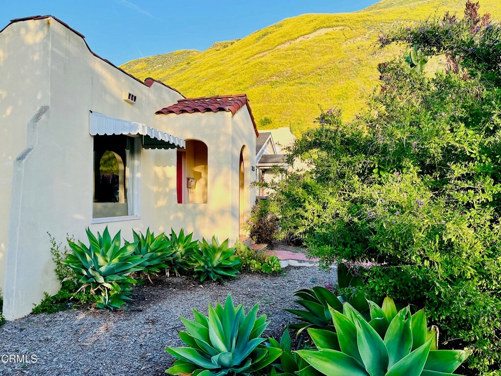 Property Photo: 315 E Lewis Street CA 93001