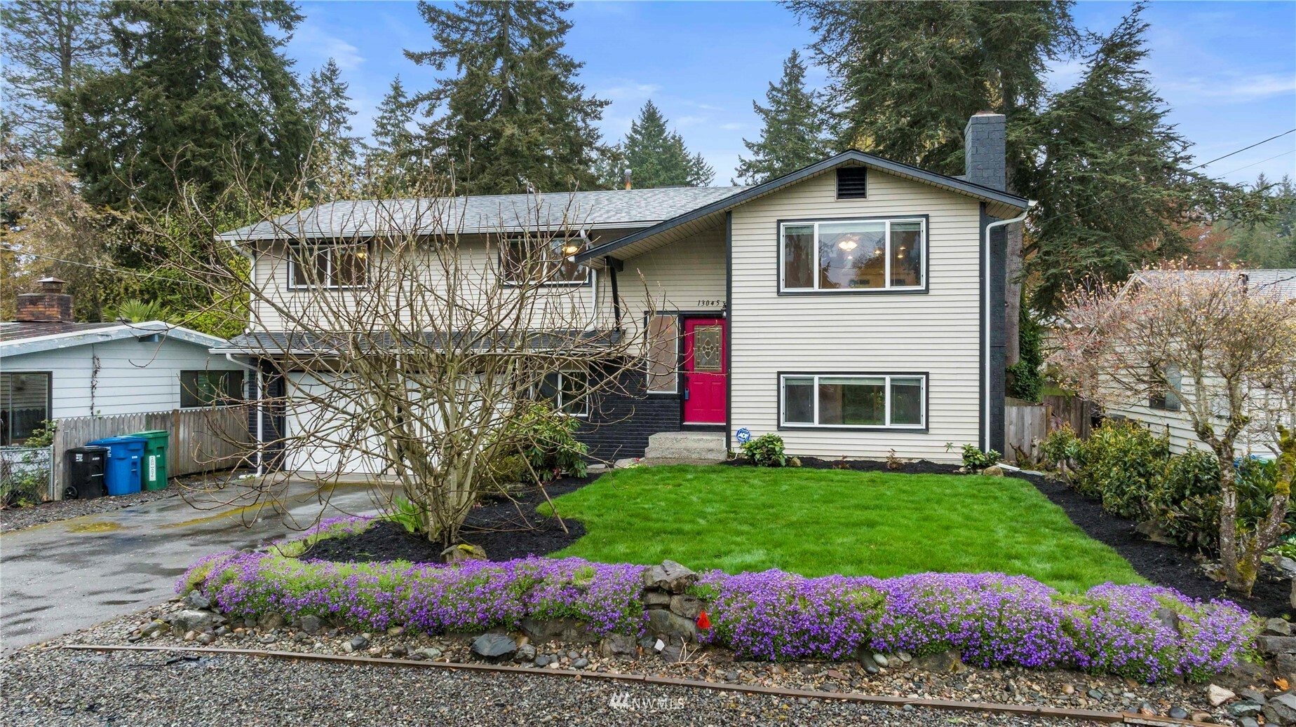 Property Photo:  13045 28th Avenue NE  WA 98125 