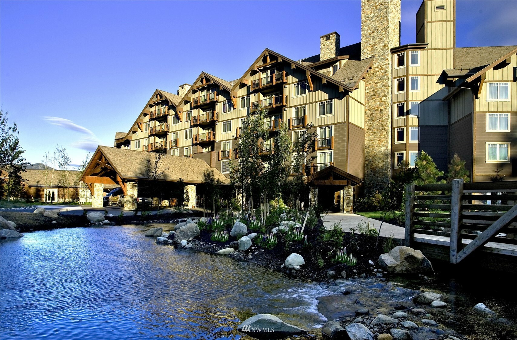 Property Photo: 3600 Suncadia Trail 3068 WA 98922