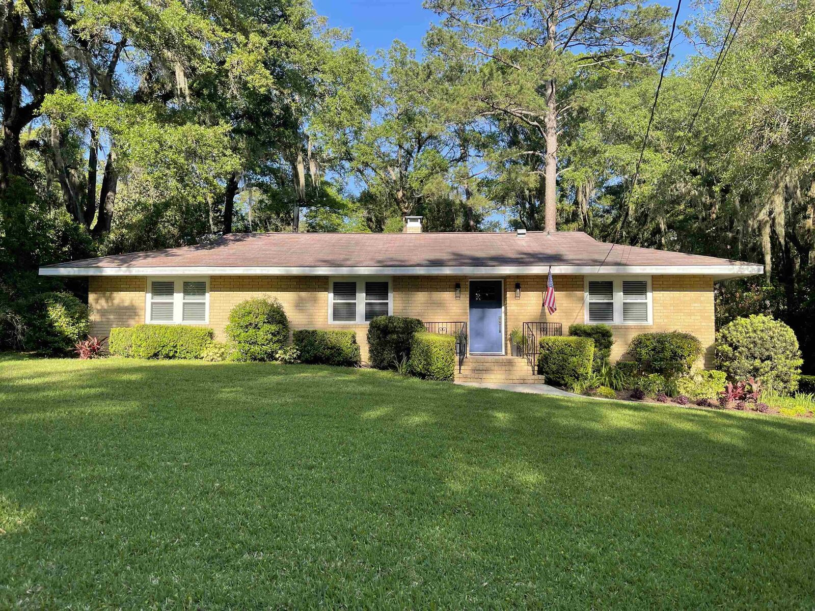 Property Photo: 1903 E Nelson Circle FL 32303