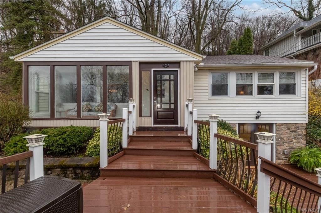 Property Photo:  4983 Creek Road Ext.  NY 14092 