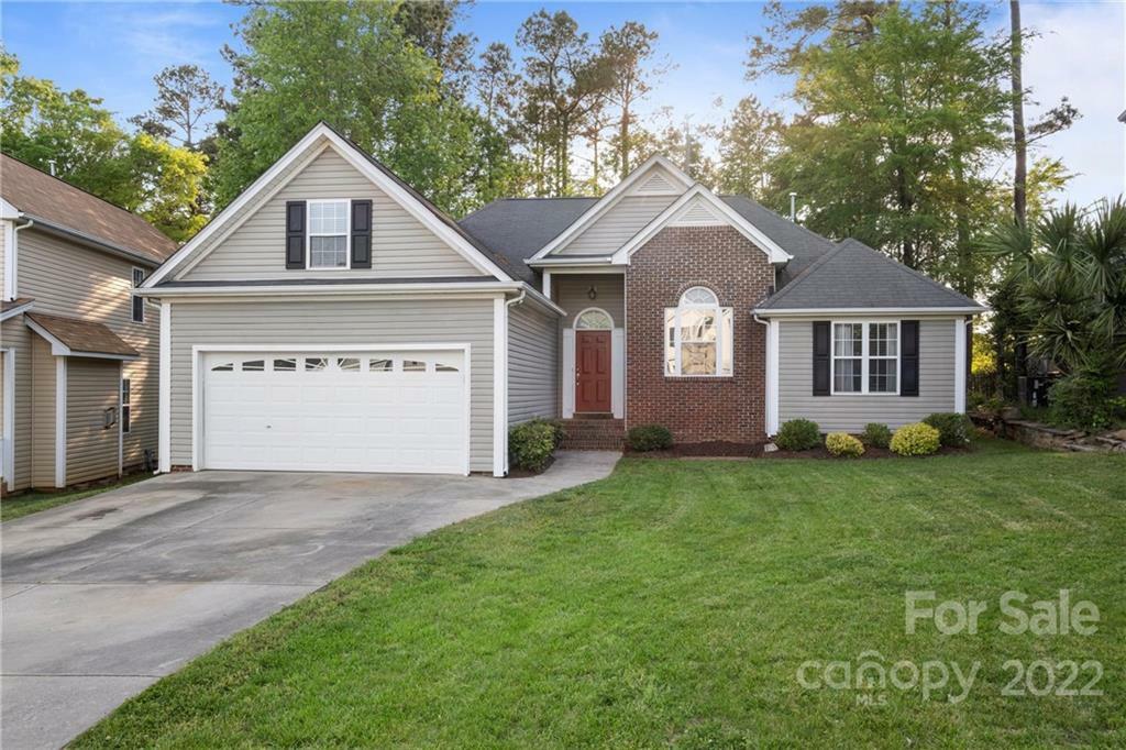 Property Photo: 472 Riverglen Drive NC 28027