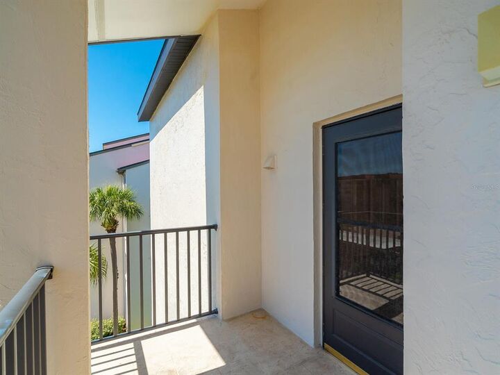 Property Photo:  6267 Midnight Pass Road 301  FL 34242 