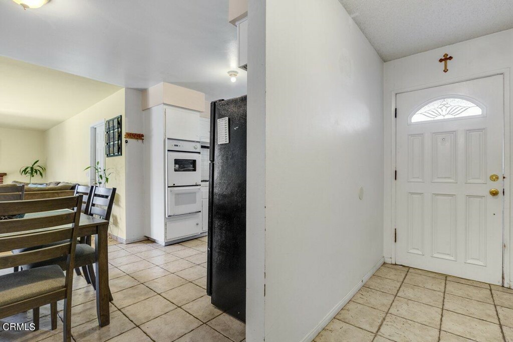 Property Photo:  4400 Reeder Avenue  CA 93033 