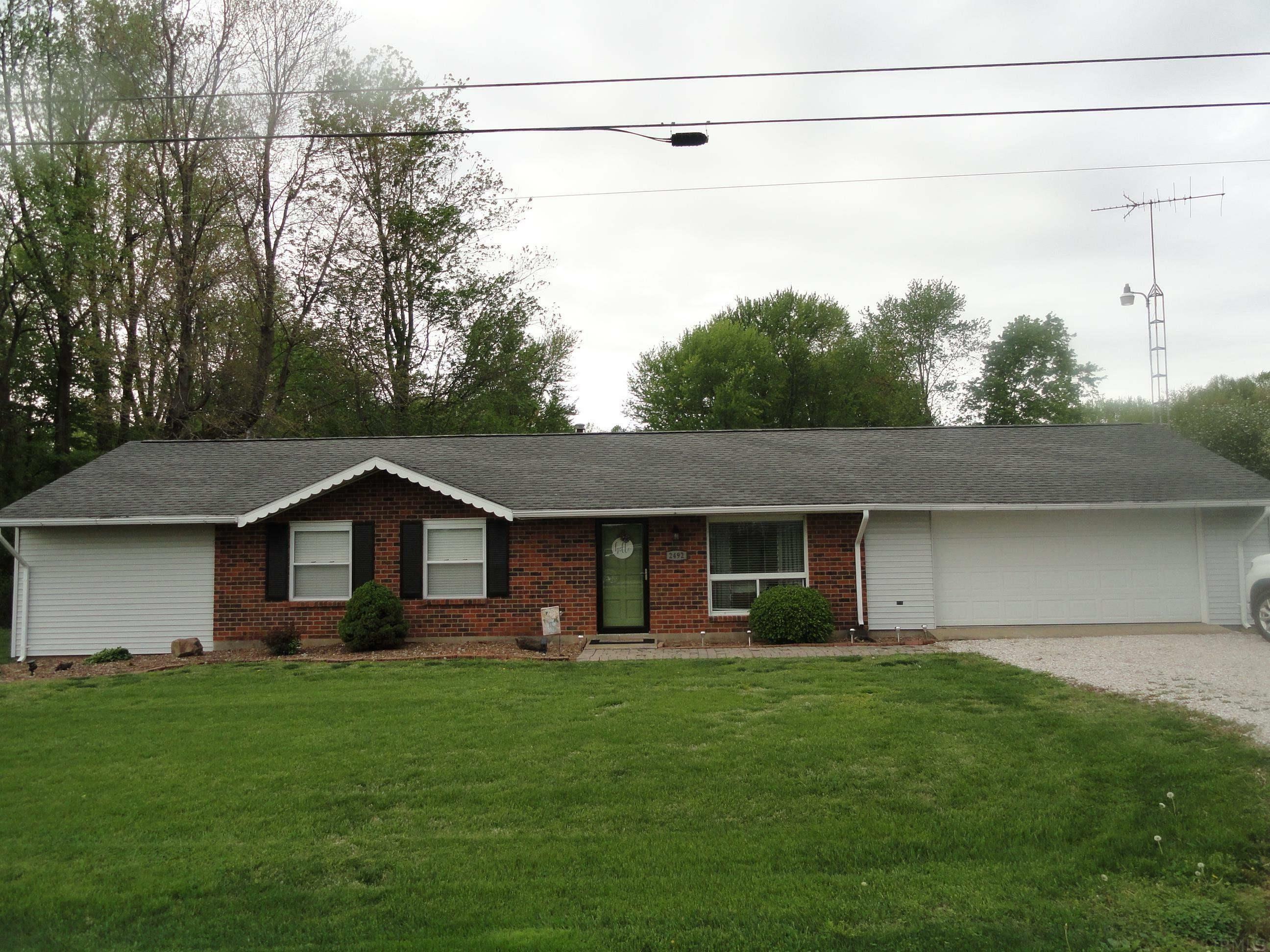 Property Photo:  2492 W County Road 300 S Road  IN 47635 