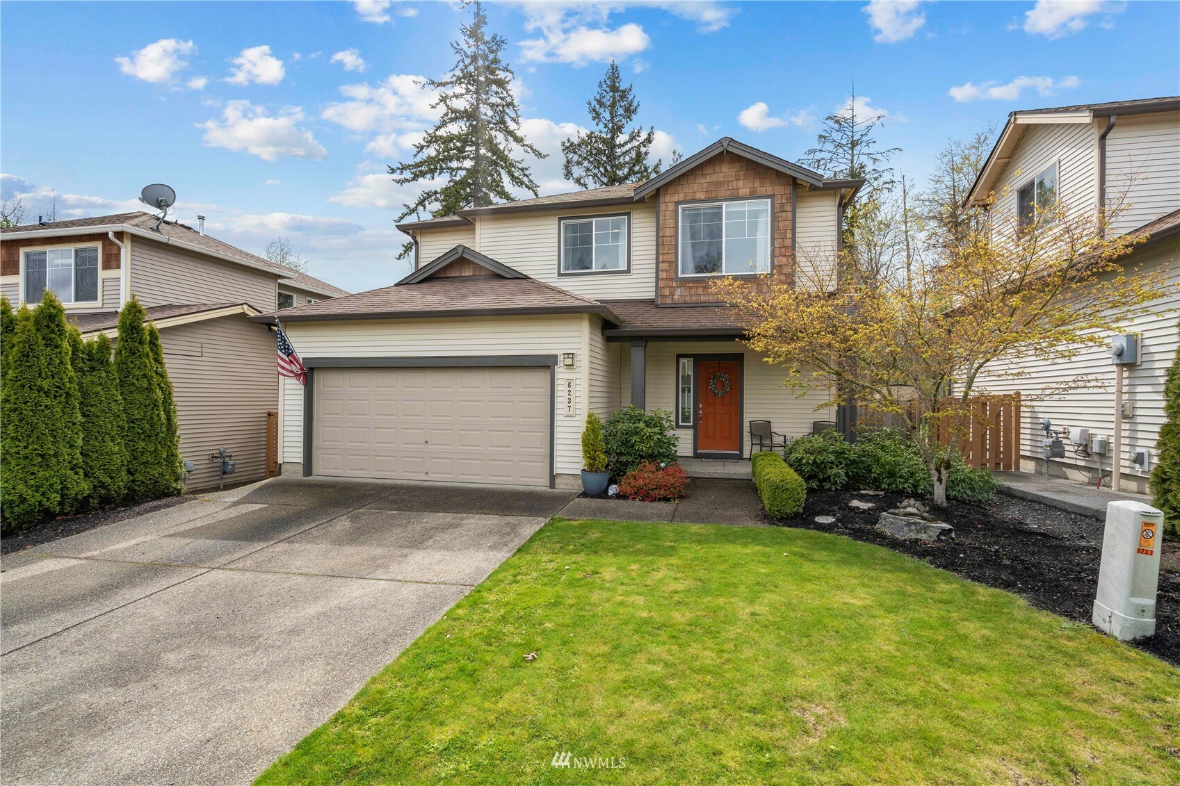 Property Photo:  6237 Wesley Place SE  WA 98092 