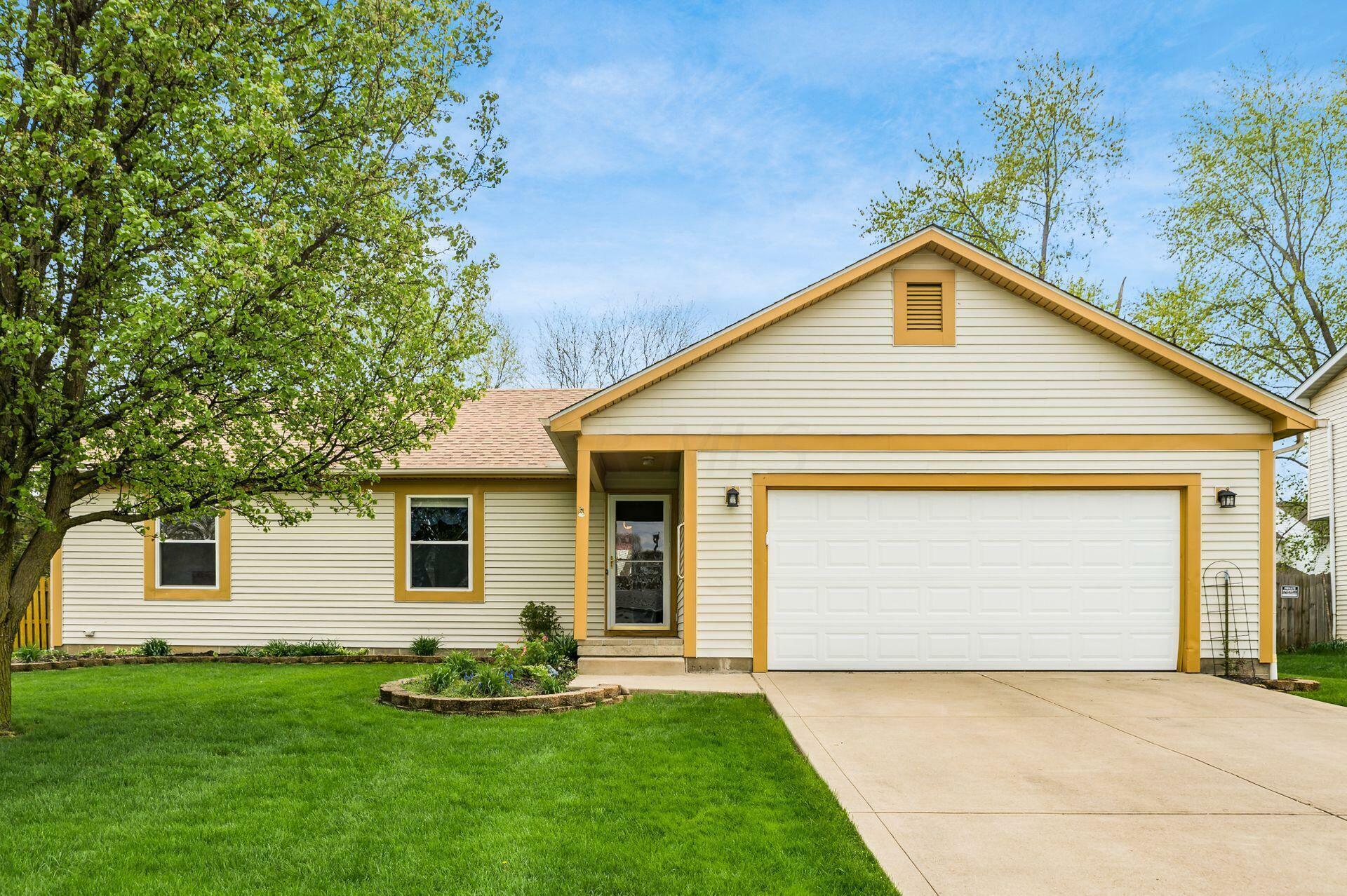 Property Photo: 411 Brandy Hill Avenue OH 43147