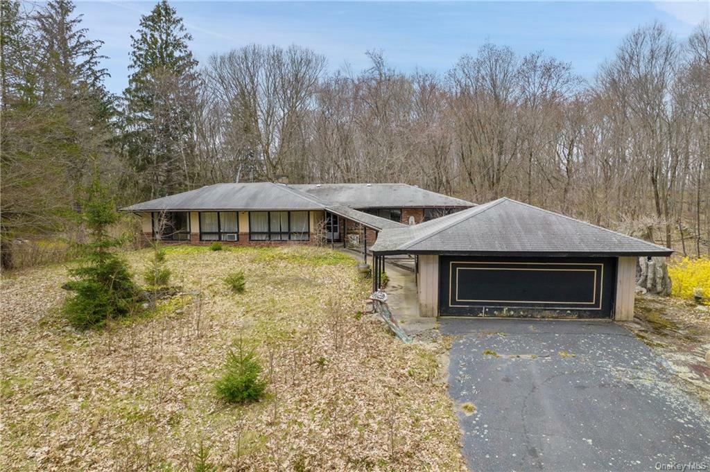 Property Photo:  165 Crane Road  NY 10512 