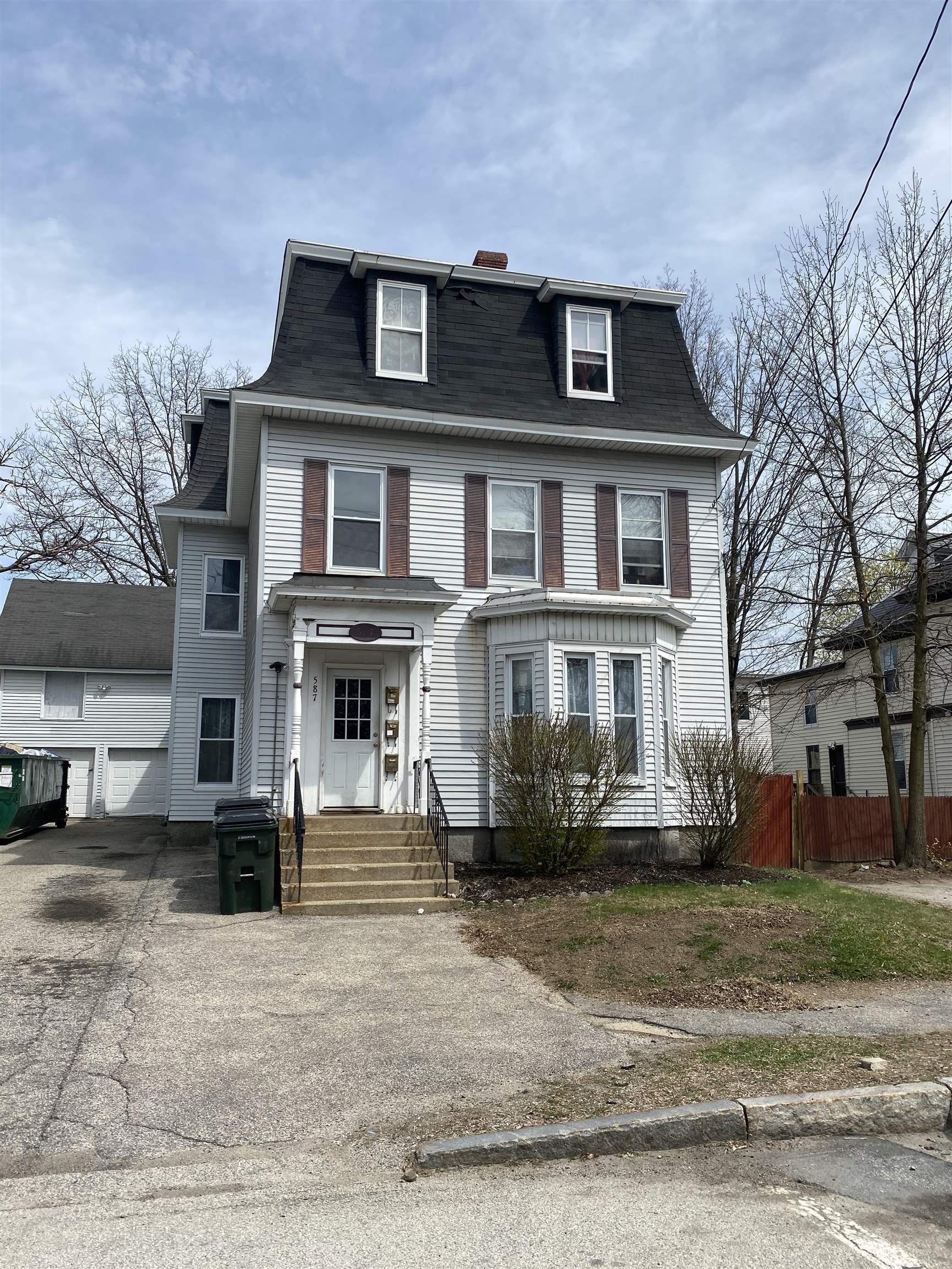 Property Photo: 587 Pine Street NH 03104