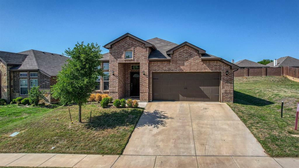 Property Photo:  924 Deer Valley Drive  TX 76087 