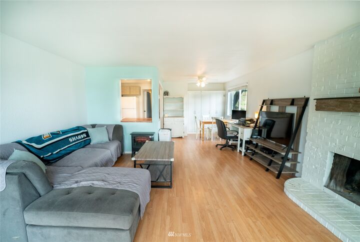 Property Photo:  629 Cedar Avenue S A102  WA 98057 