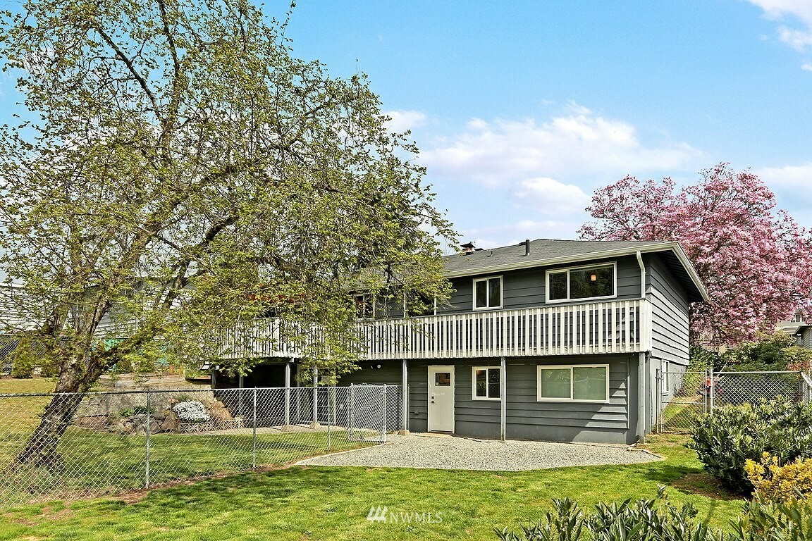 Property Photo:  16718 58th Place W  WA 98037 