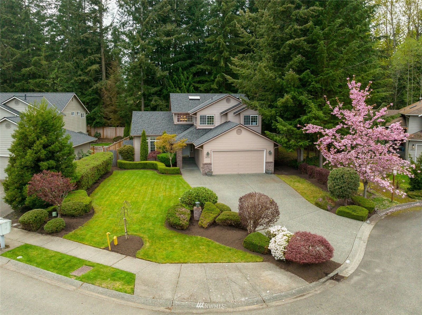 Property Photo:  14110 27th Drive SE  WA 98012 