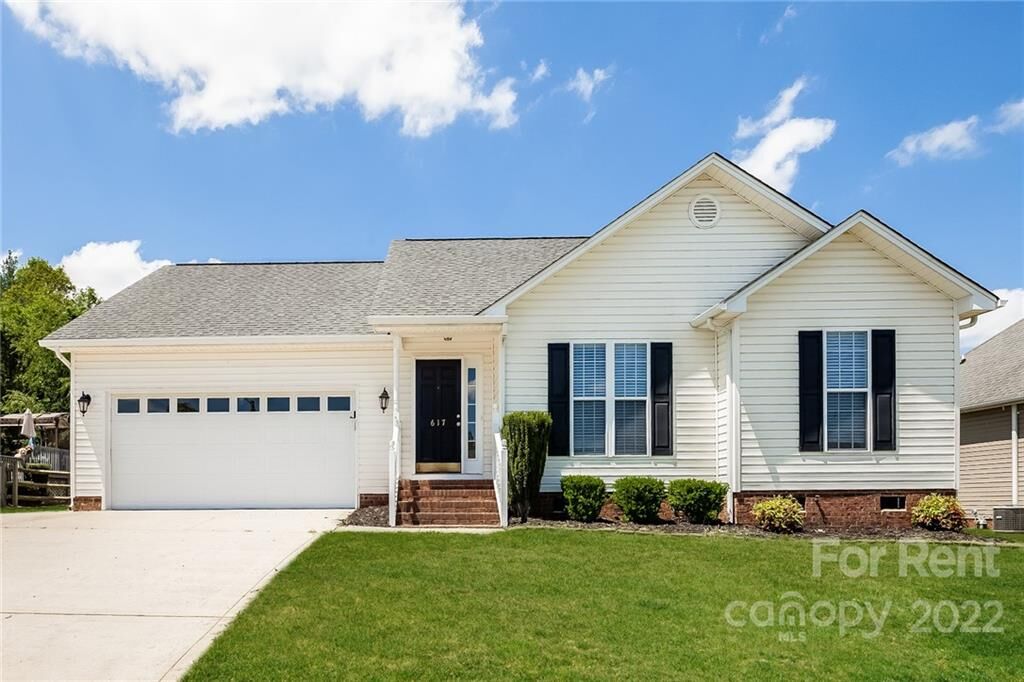 Property Photo:  617 Summey Farm Drive  NC 28034 