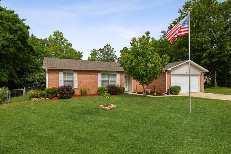 Property Photo: 138 Louise Drive FL 32536