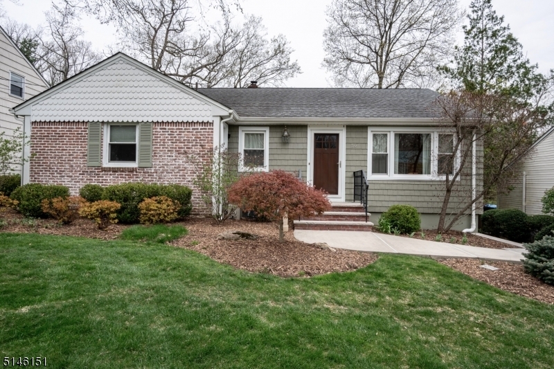 Property Photo: 59 W Lawn Rd NJ 07039
