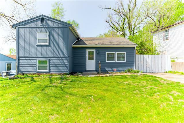 Property Photo:  6002 E 148th Street  MO 64030 