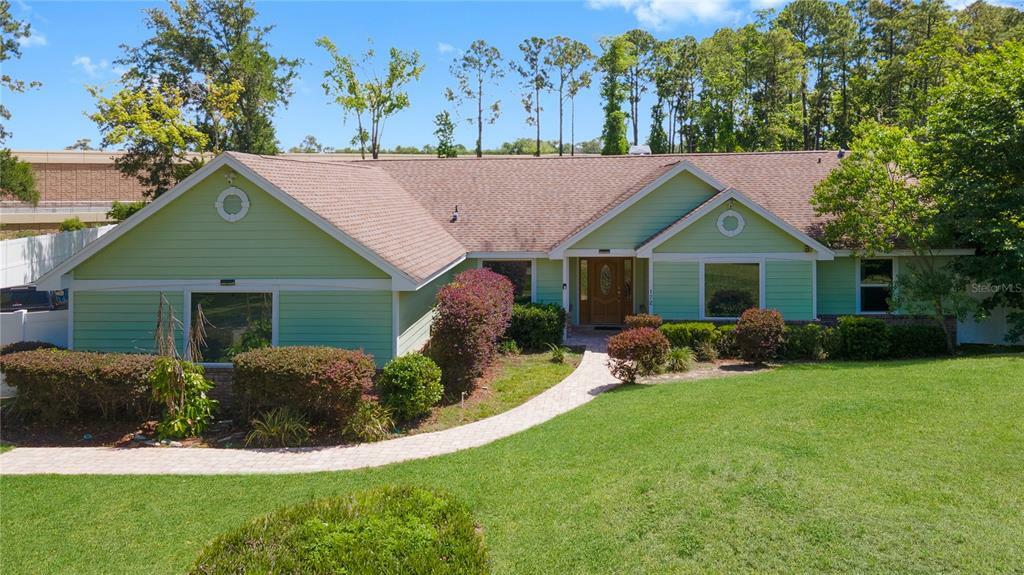 Property Photo: 172 River Oaks Cir FL 32771