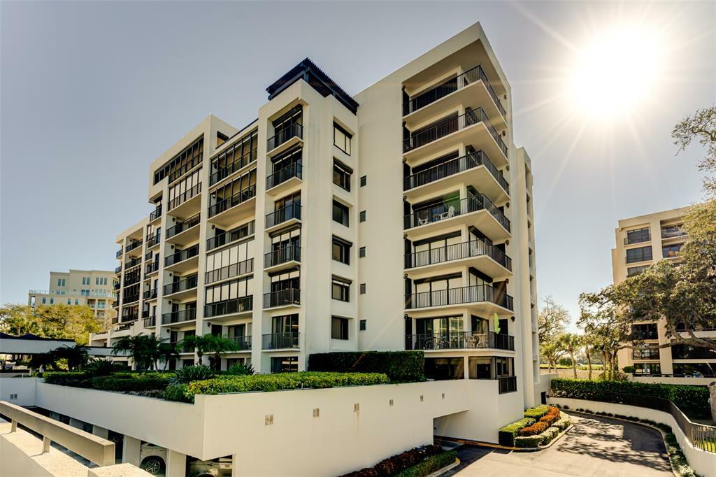 Property Photo: 6 Belleview Boulevard 304 FL 33756