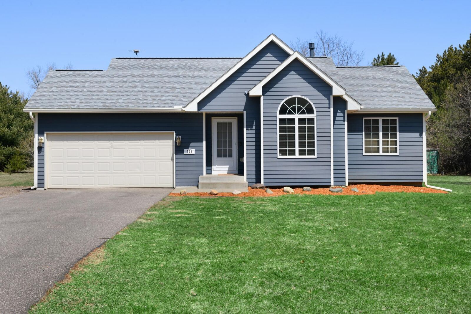 Property Photo: 724 224th Avenue WI 54025