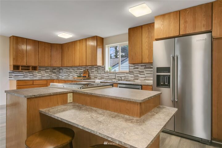 Property Photo: 12040 3rd Avenue NE WA 98125