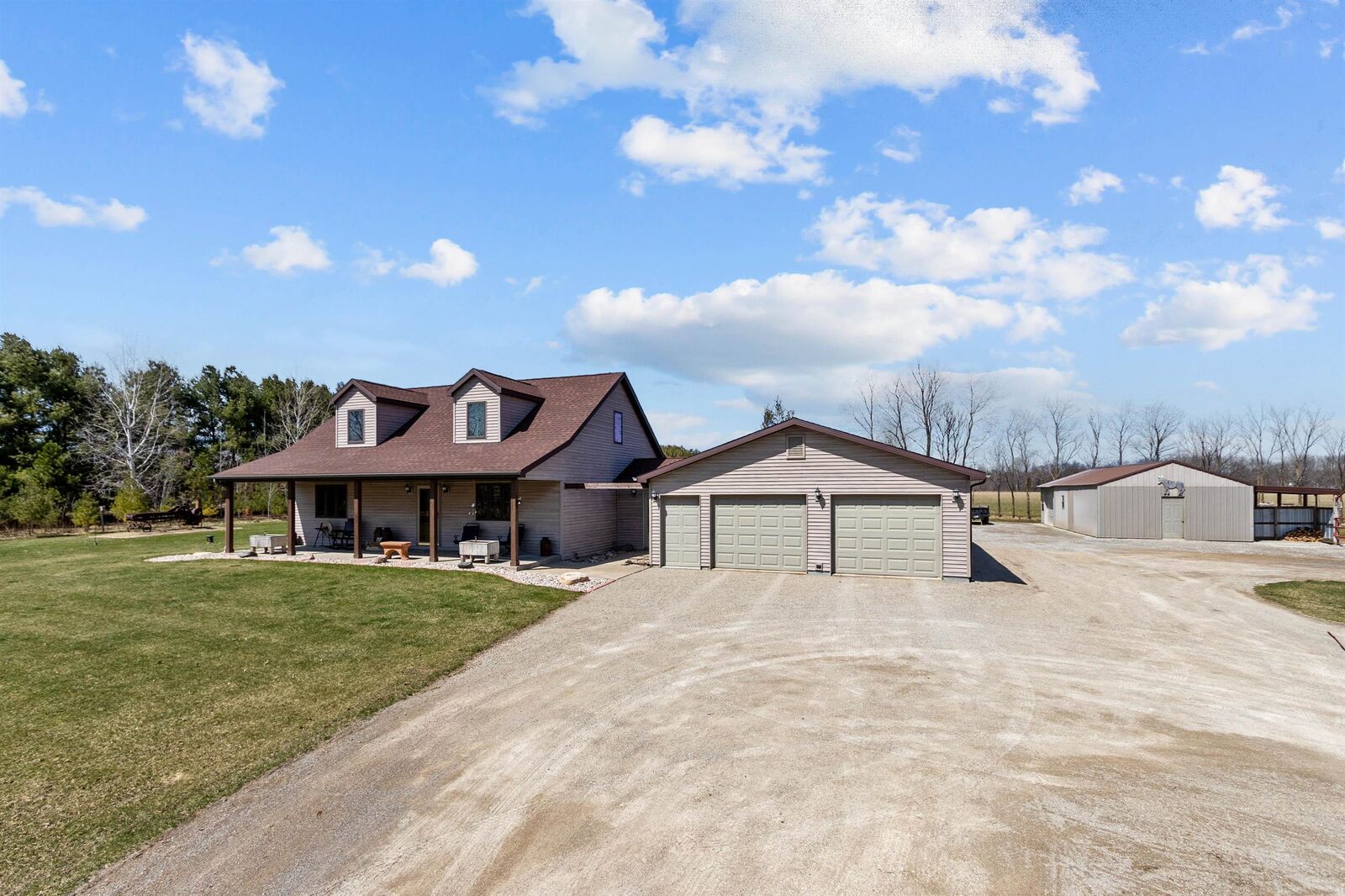 Property Photo: W5776 Wege Road WI 54106-8367