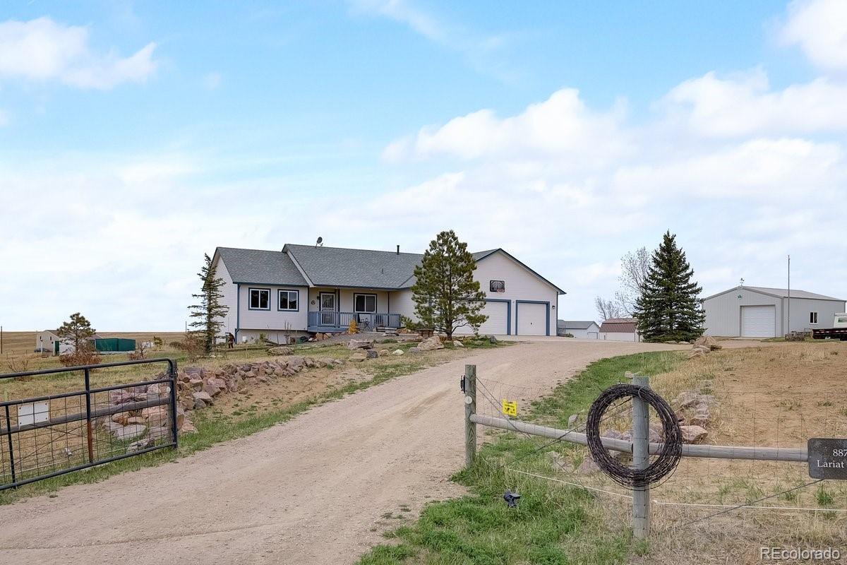 Property Photo: 8871 Lariat Loop CO 80107
