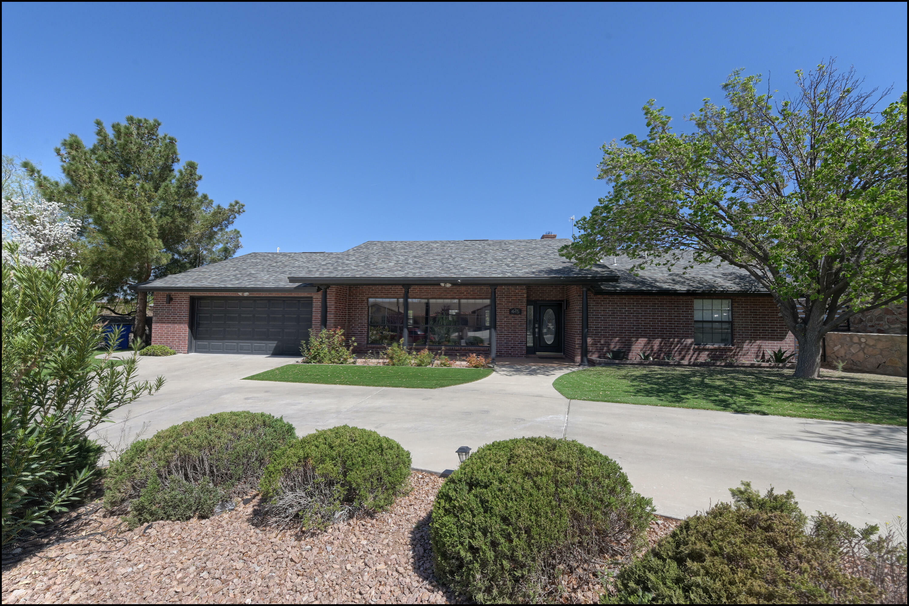 Property Photo: 425 Sharondale Drive TX 79912