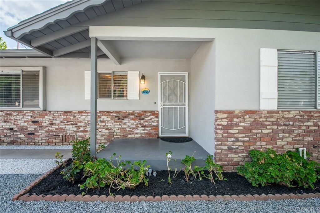 Property Photo:  243 Monte Vista Way  CA 92544 