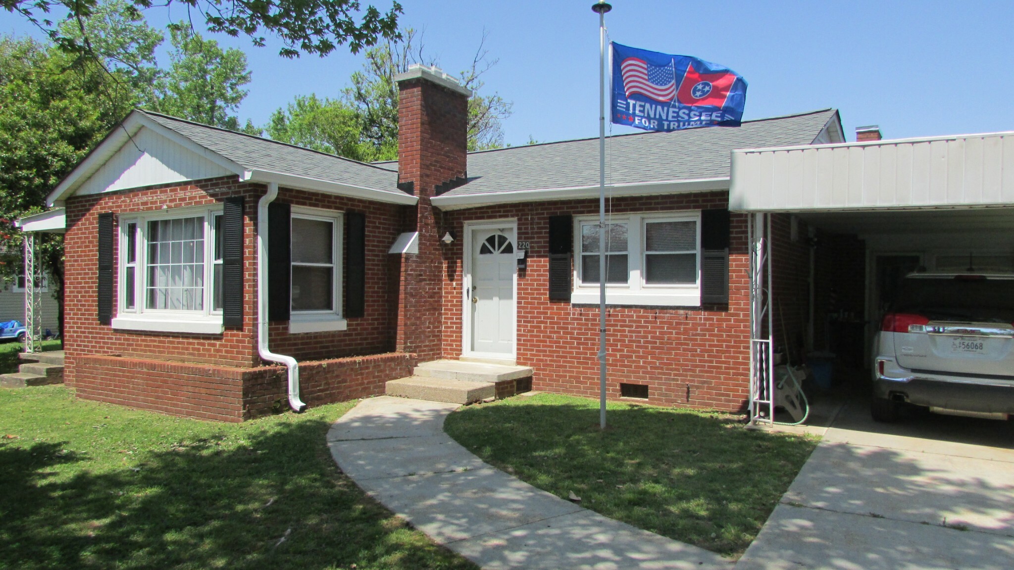 Property Photo:  220 Frank St  TN 38464 