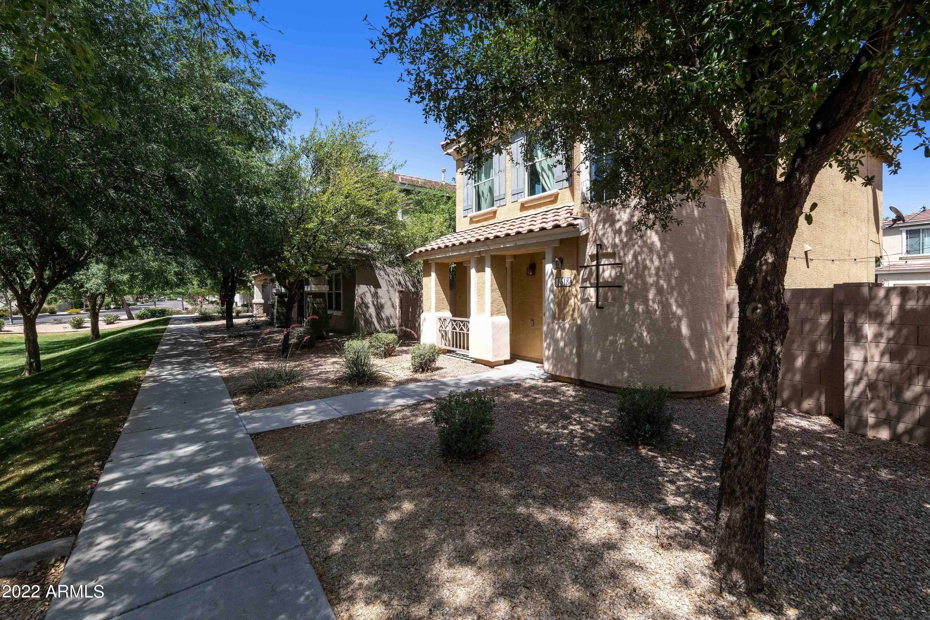 Property Photo:  1518 S Jacana Lane  AZ 85296 