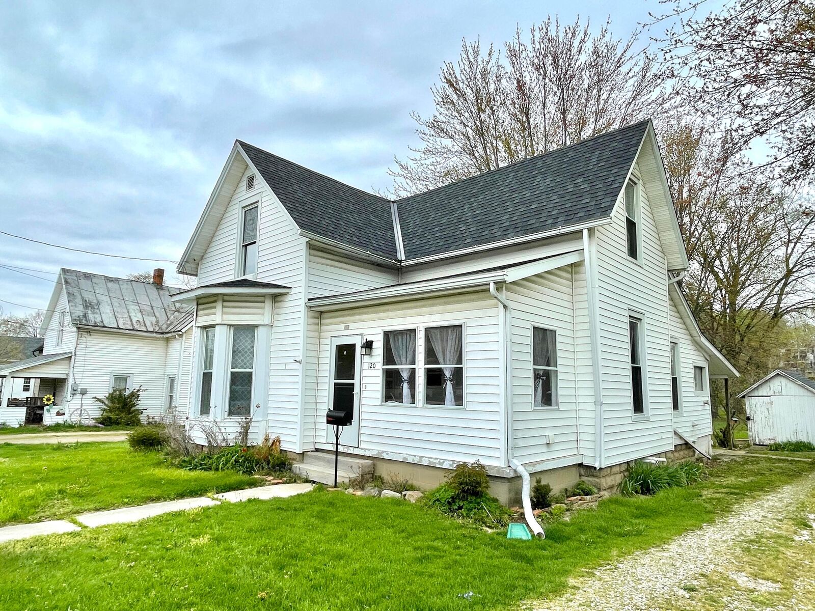 Property Photo:  120 Nichols Street  OH 43315 