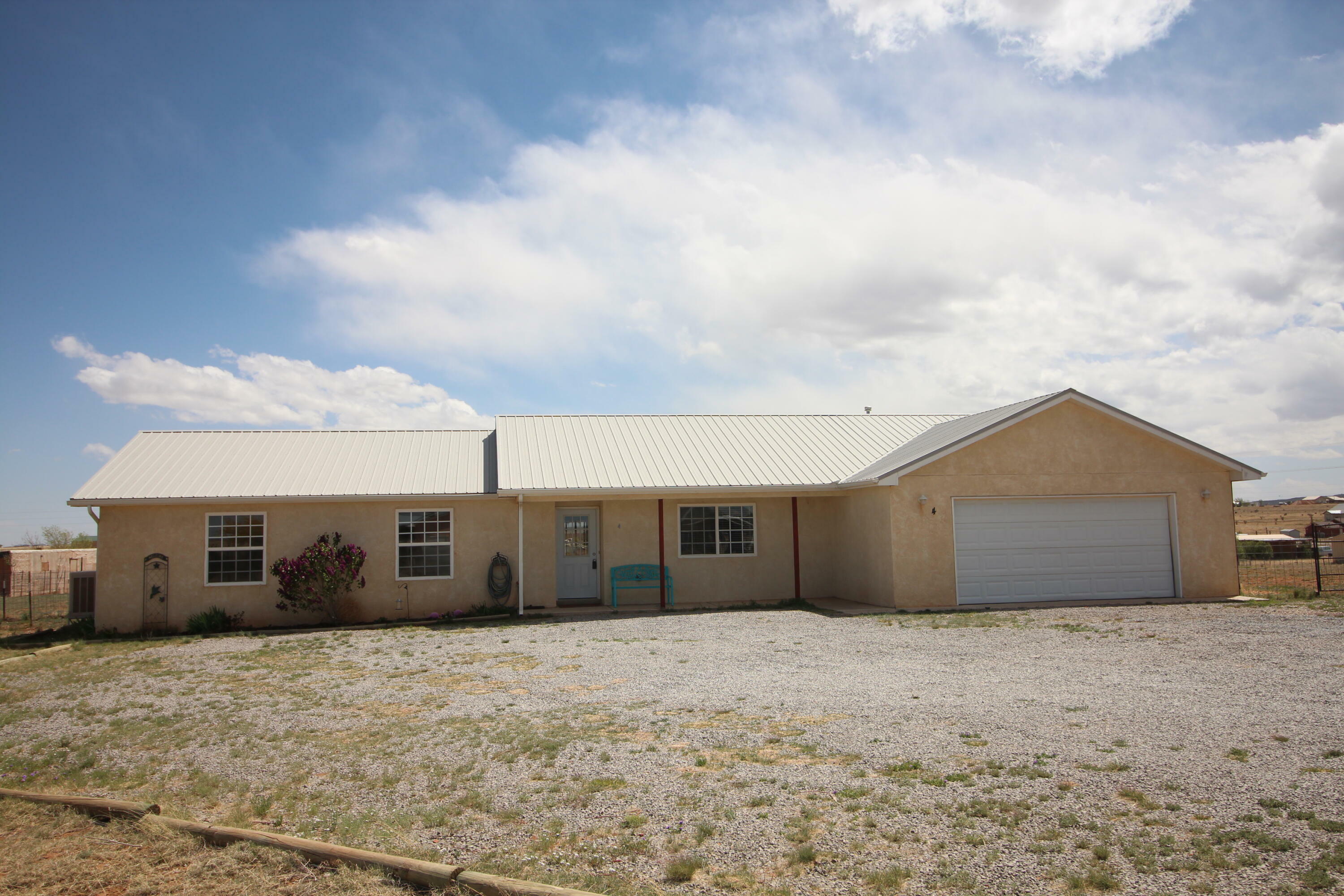 Property Photo:  4 Lola Court  NM 87015 