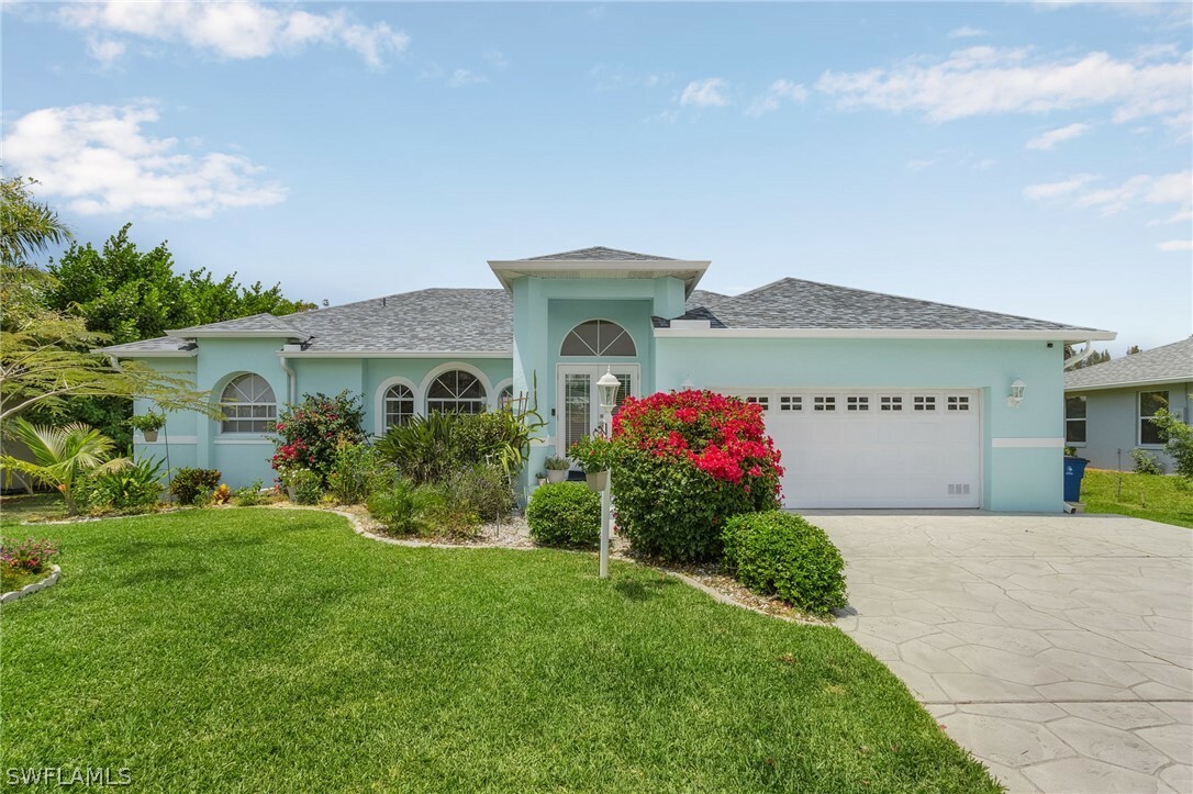 Property Photo:  14350 Hampton Lake Court  FL 33908 