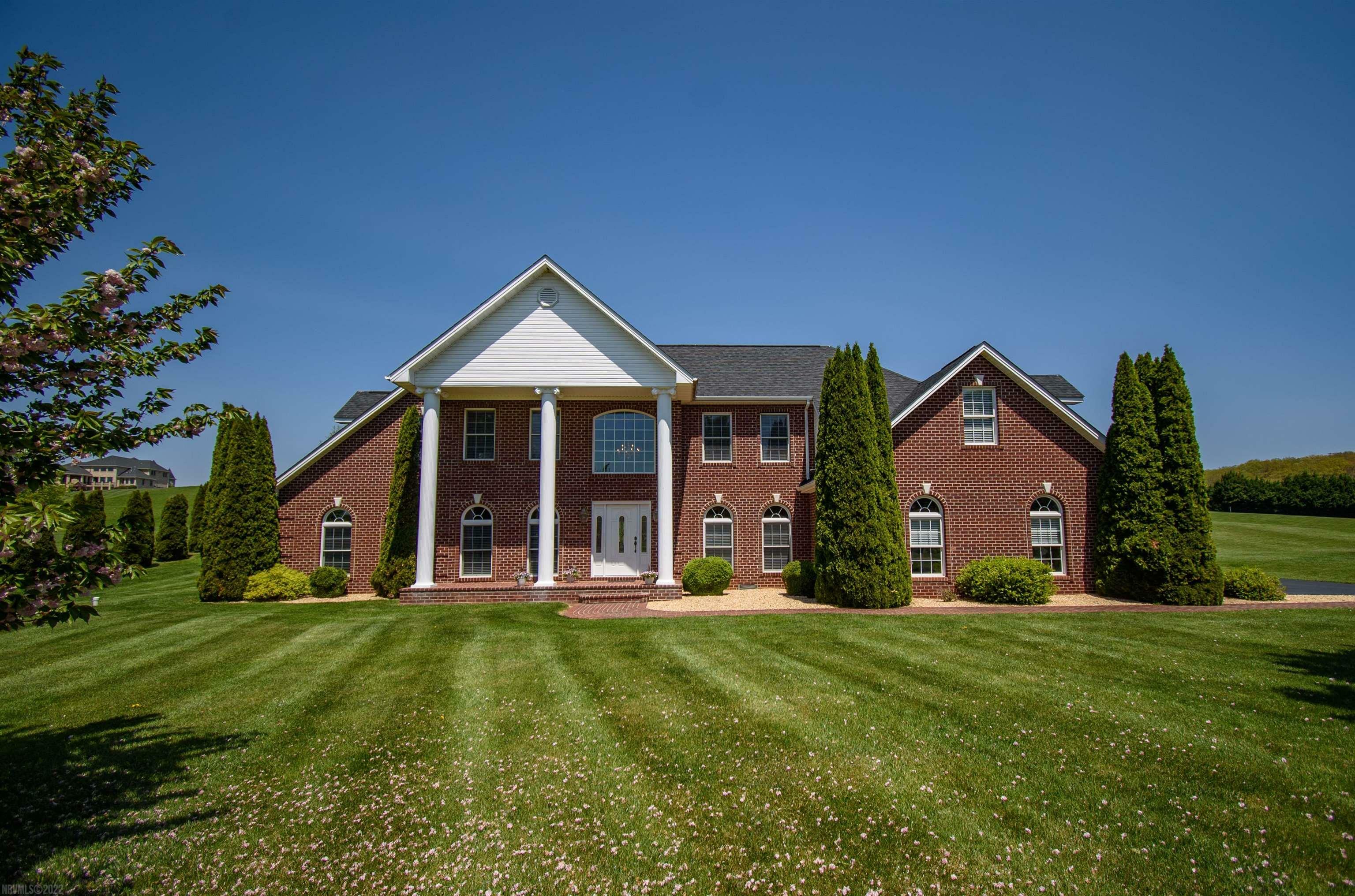 Property Photo:  2050 Peakland Way  VA 24073 