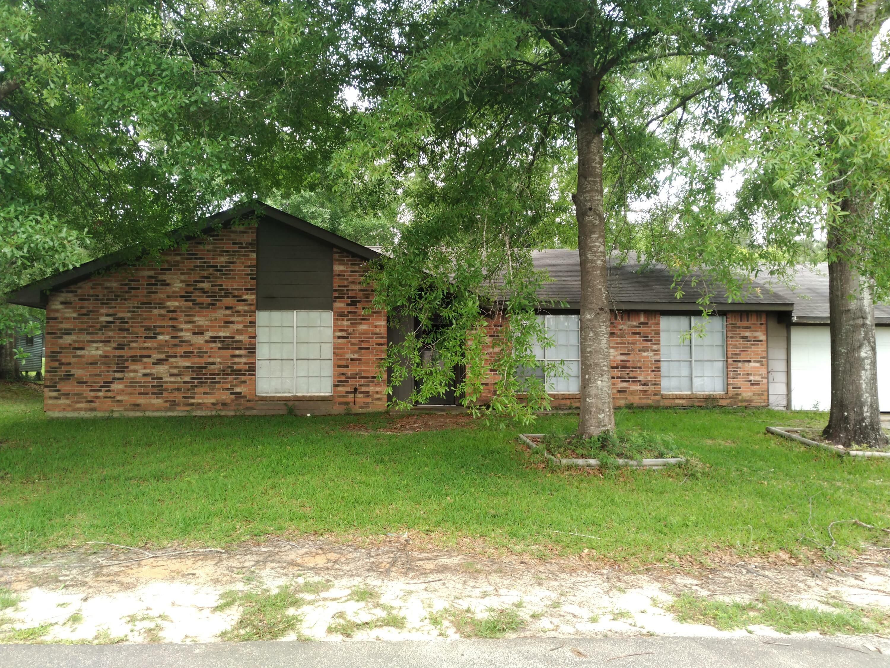 Property Photo:  1622 Donna Dr.  LA 70659 