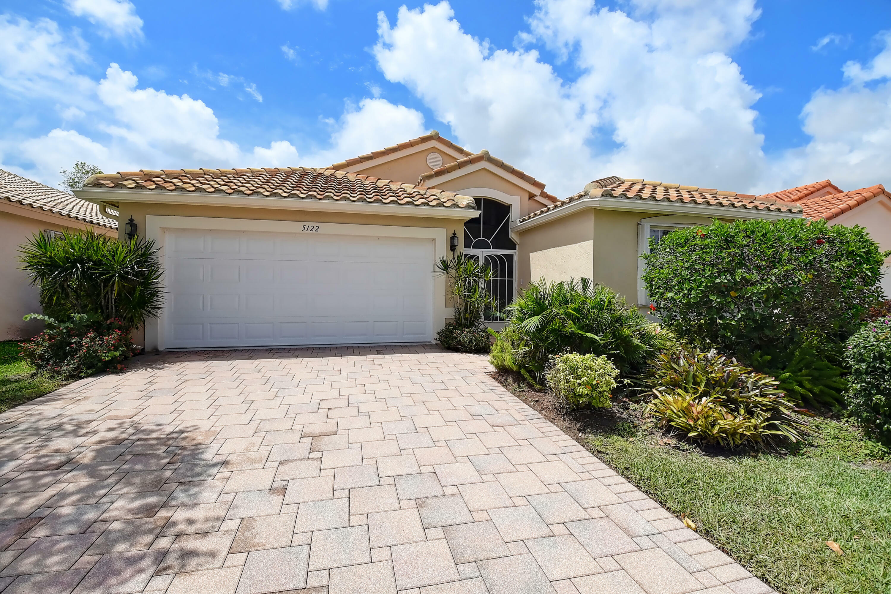 Property Photo:  5122 Polly Park Lane  FL 33437 