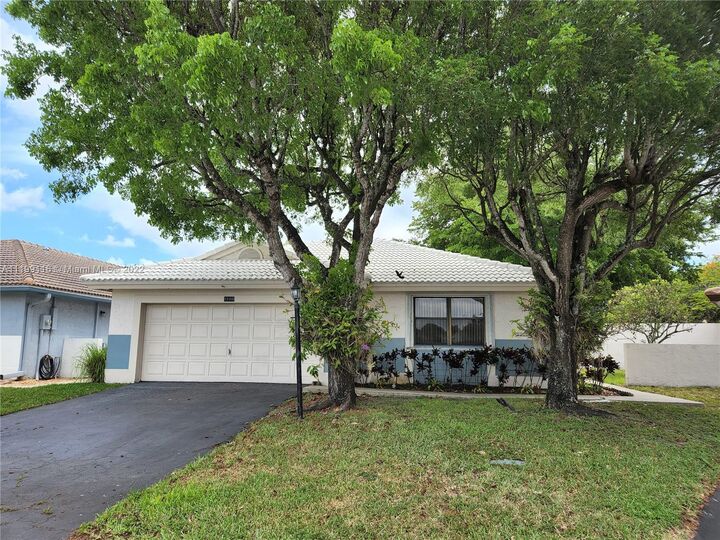 15180 Bristol Ln  Davie FL 33331 photo