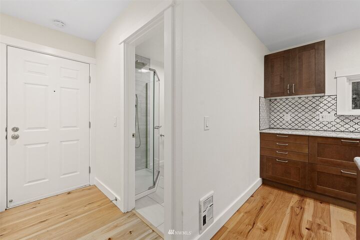 Property Photo: 3045 127th Place SE E21 WA 98005