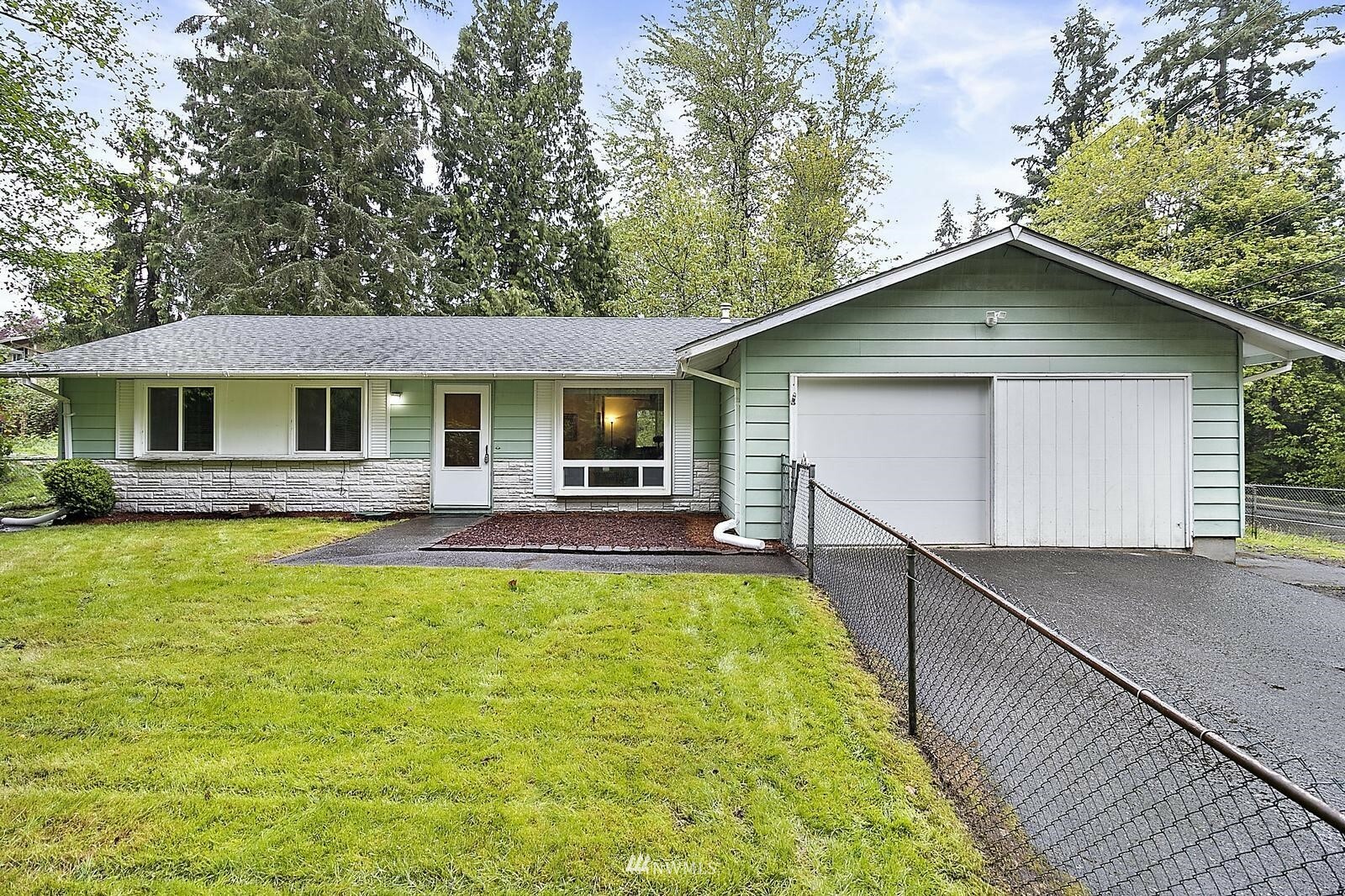 Property Photo: 12240 SE 200th Street WA 98031