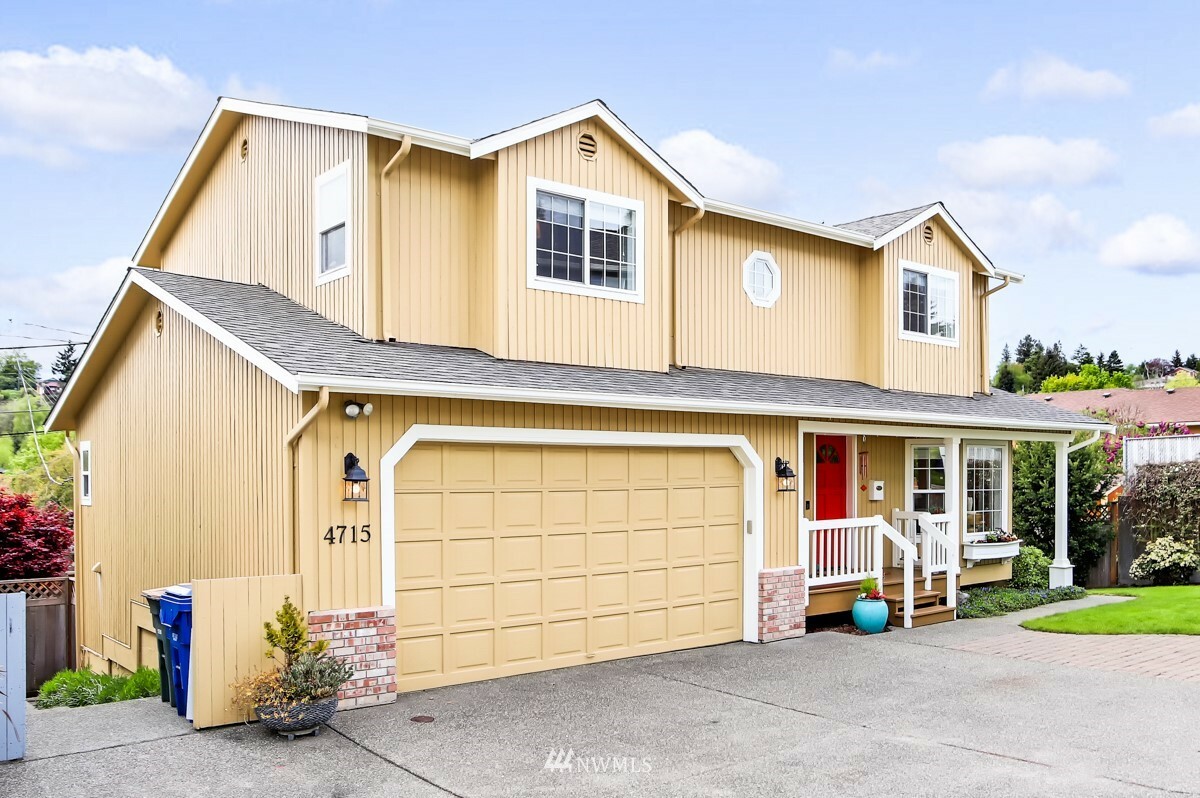 Property Photo:  4715 47th Avenue SW  WA 98116 