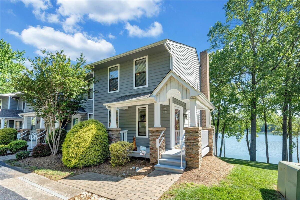 Property Photo:  221 Shore Dr  VA 24121 