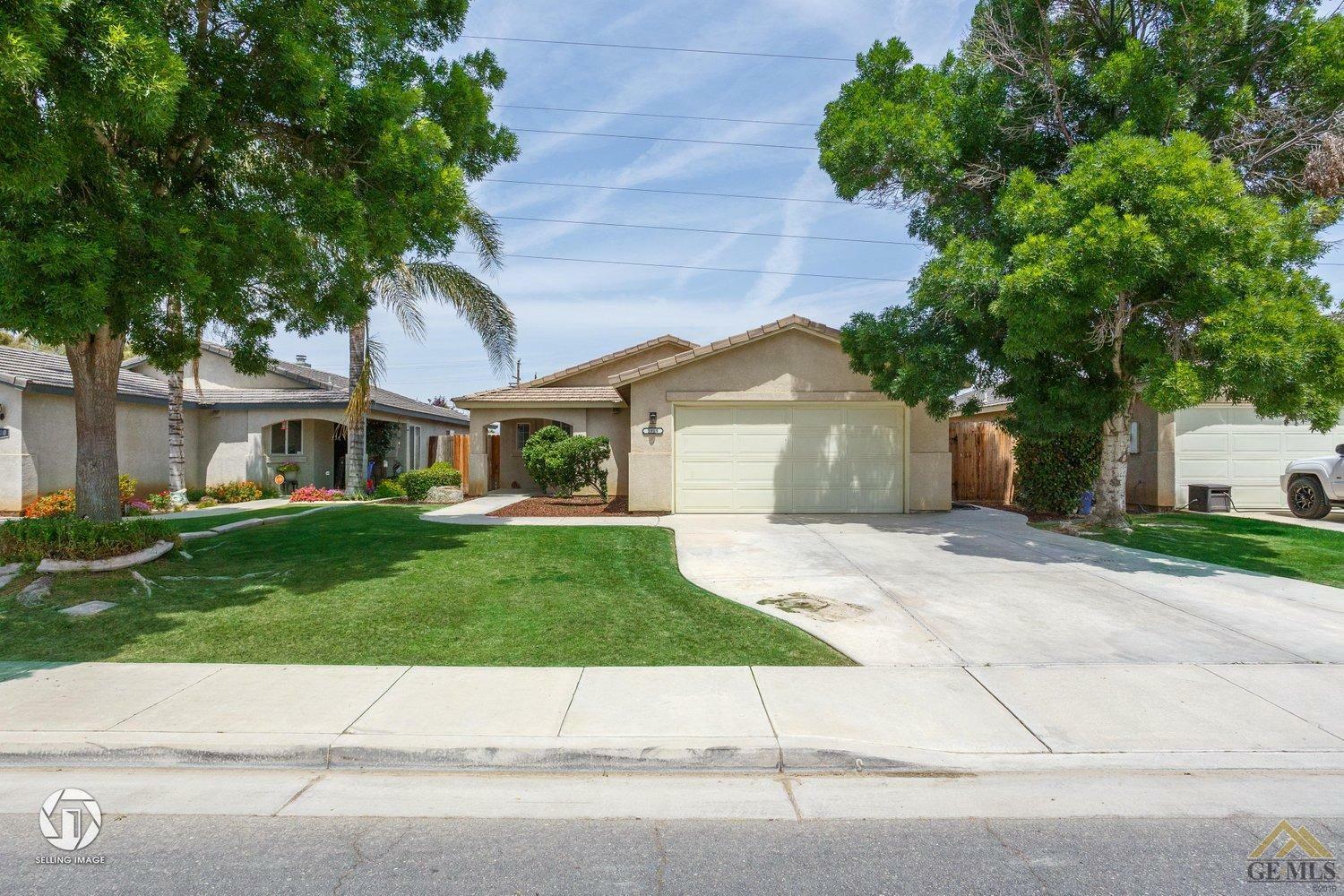 Property Photo:  5918 Potenza Lane  CA 93308 