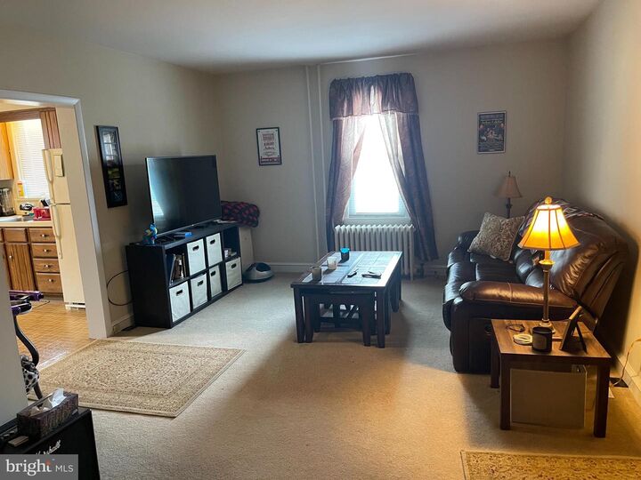Property Photo:  923 E Pleasant Avenue  PA 19038 
