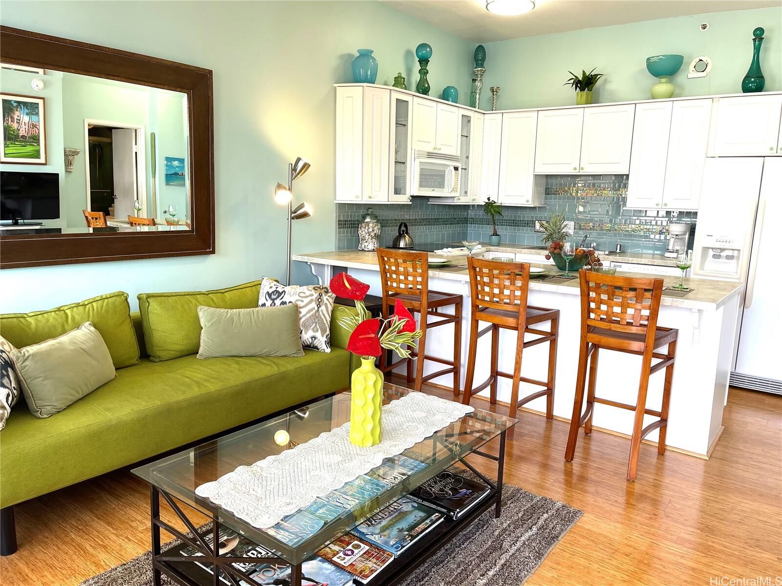 Property Photo:  201 Ohua Avenue 1-3708  HI 96815 